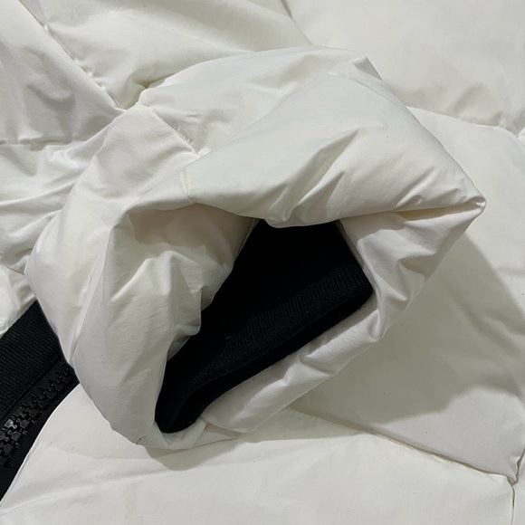 Canada Goose White Hooded Down Jacket - Picture 3 of 15